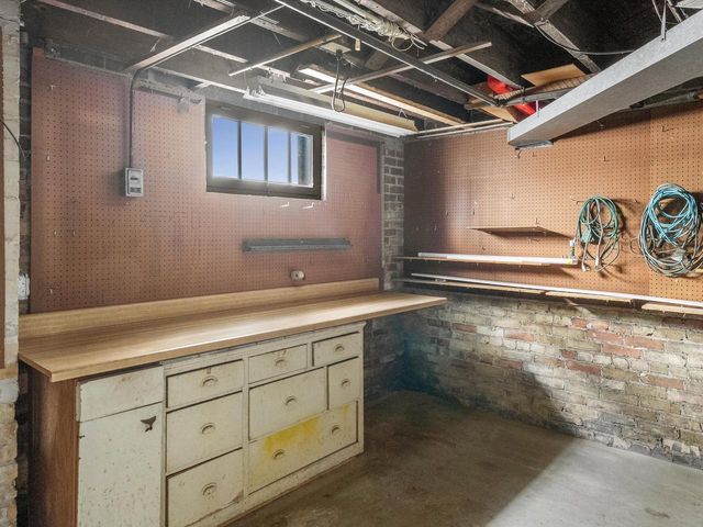 904 N 9th STREET, Manitowoc, WI 54220