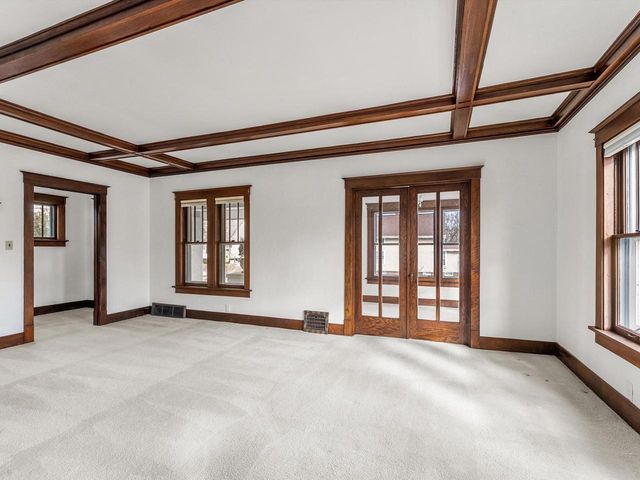 904 N 9th STREET, Manitowoc, WI 54220