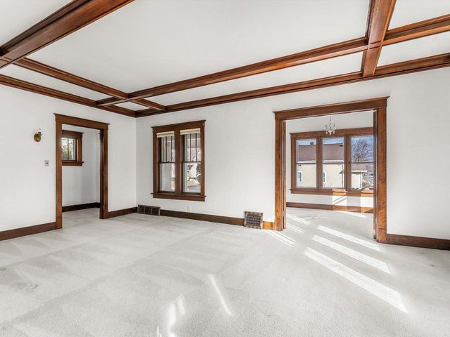 904 N 9th STREET, Manitowoc, WI 54220