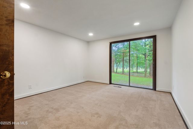 916 Rays Bridge Road, Whispering Pines, NC 28327