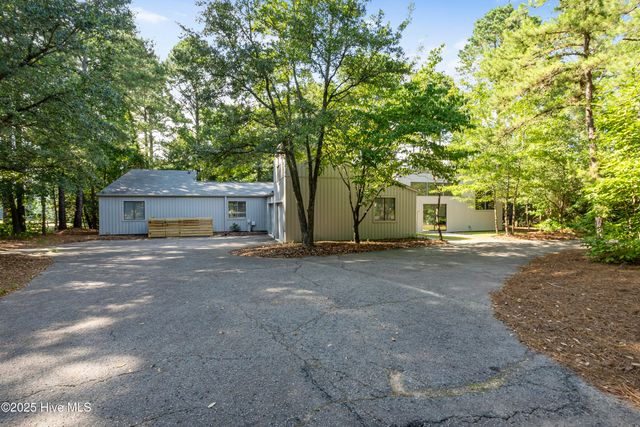 916 Rays Bridge Road, Whispering Pines, NC 28327