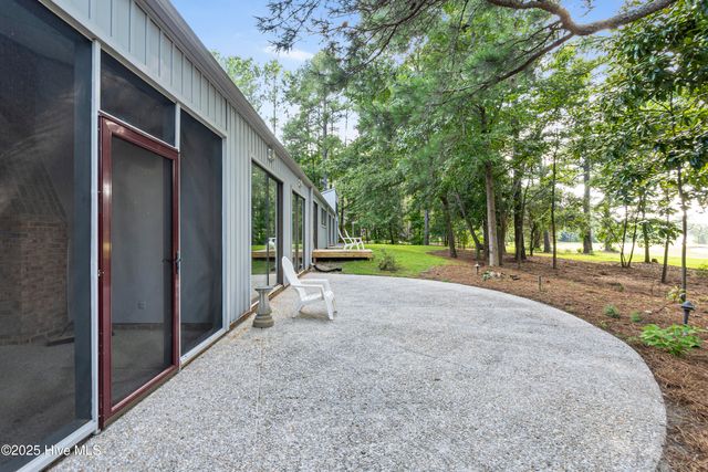 916 Rays Bridge Road, Whispering Pines, NC 28327