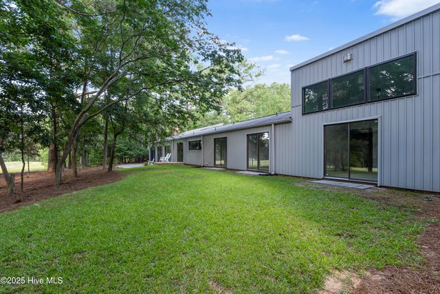 916 Rays Bridge Road, Whispering Pines, NC 28327