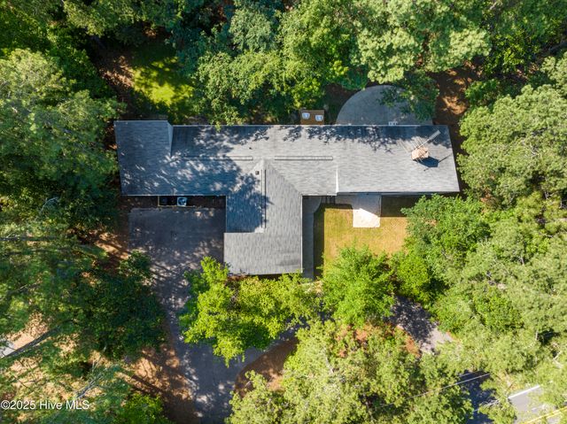 916 Rays Bridge Road, Whispering Pines, NC 28327