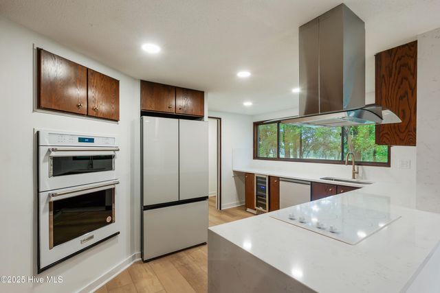 916 Rays Bridge Road, Whispering Pines, NC 28327