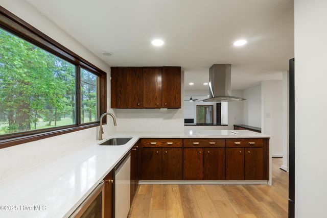 916 Rays Bridge Road, Whispering Pines, NC 28327