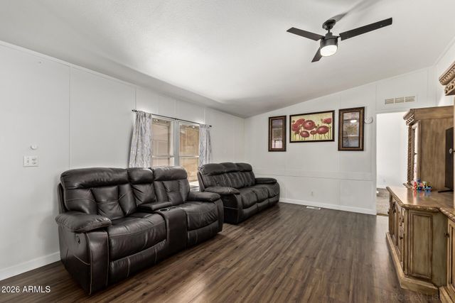 8208 E ALBANY Street, Mesa, AZ 85207