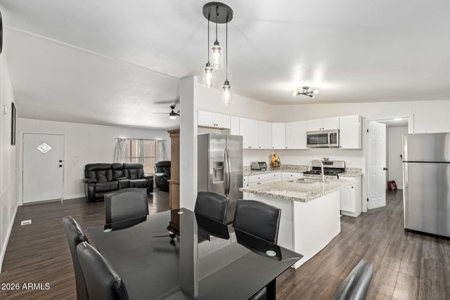 8208 E ALBANY Street, Mesa, AZ 85207