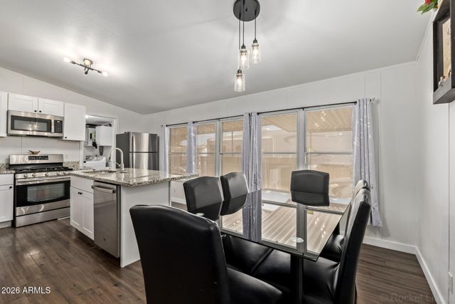 8208 E ALBANY Street, Mesa, AZ 85207