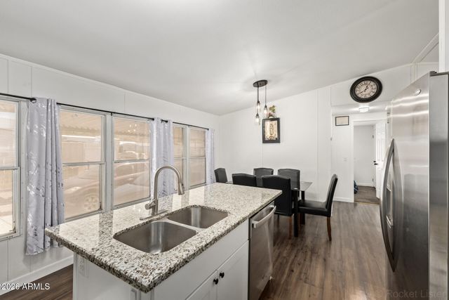 8208 E ALBANY Street, Mesa, AZ 85207