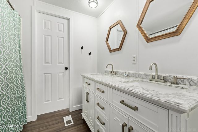 8208 E ALBANY Street, Mesa, AZ 85207