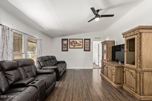 8208 E ALBANY Street, Mesa, AZ 85207