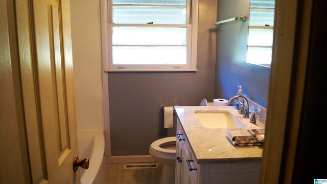 9240 US HIGHWAY 31, Calera, AL 35040