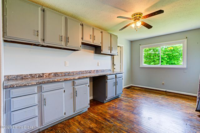 1599 Greenland Park Cir, Shelbyville, KY 40065