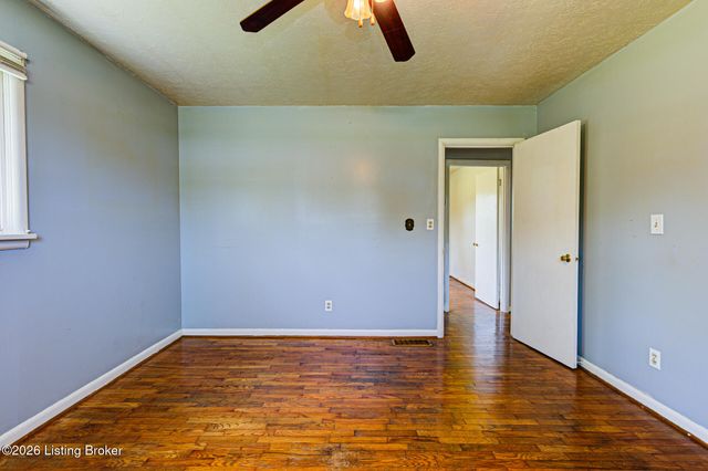 1599 Greenland Park Cir, Shelbyville, KY 40065