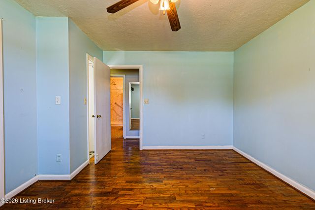 1599 Greenland Park Cir, Shelbyville, KY 40065