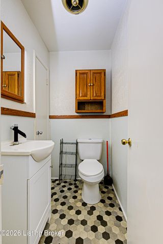 1599 Greenland Park Cir, Shelbyville, KY 40065
