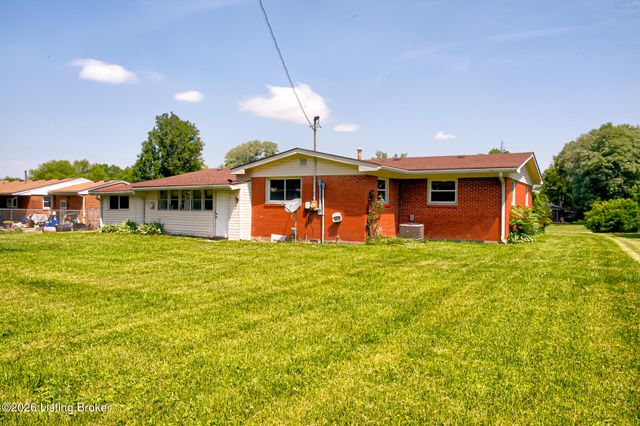 1599 Greenland Park Cir, Shelbyville, KY 40065