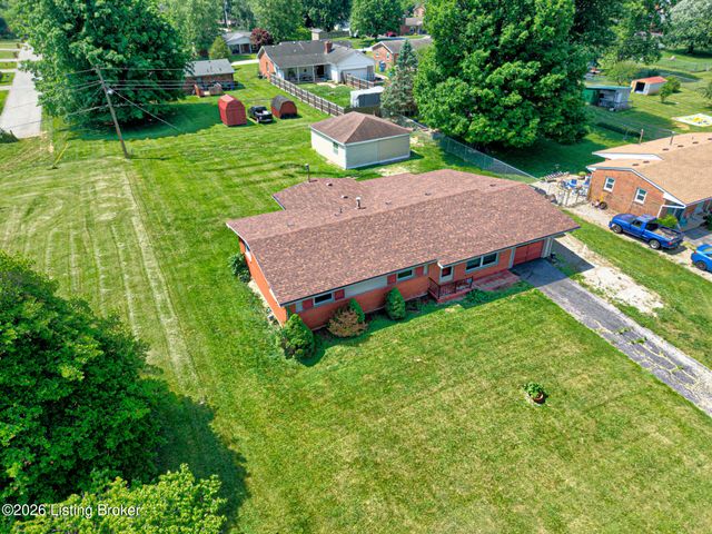 1599 Greenland Park Cir, Shelbyville, KY 40065