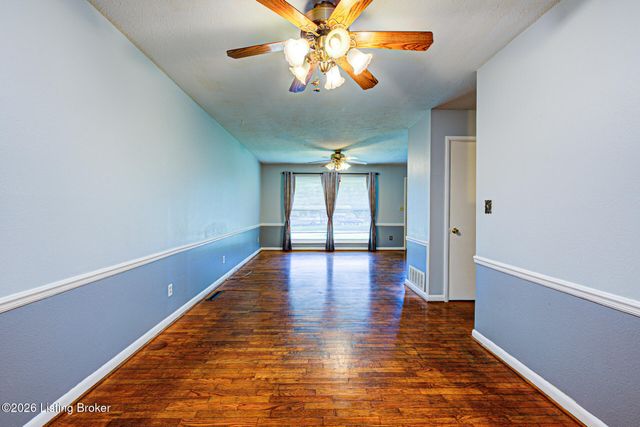 1599 Greenland Park Cir, Shelbyville, KY 40065