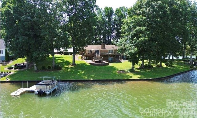 160 Quail Hollow Drive, Kings Mountain, NC 28086