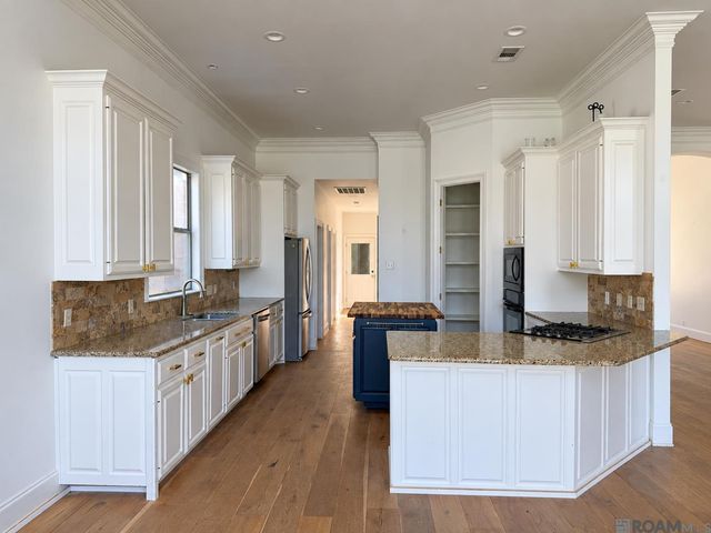18197 Lake Harbor Ln, Prairieville, LA 70769
