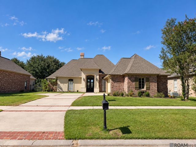 18197 Lake Harbor Ln, Prairieville, LA 70769