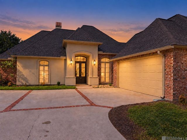 18197 Lake Harbor Ln, Prairieville, LA 70769