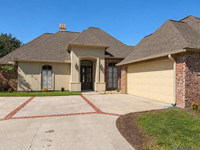 18197 Lake Harbor Ln, Prairieville, LA 70769