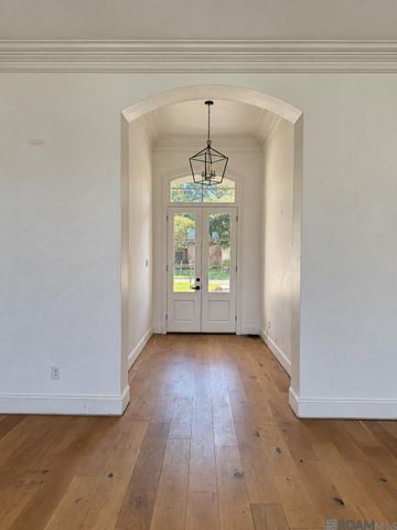 18197 Lake Harbor Ln, Prairieville, LA 70769