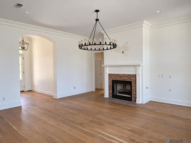 18197 Lake Harbor Ln, Prairieville, LA 70769