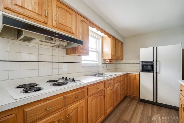 1616 Crest Drive, Springfield, OH 45502