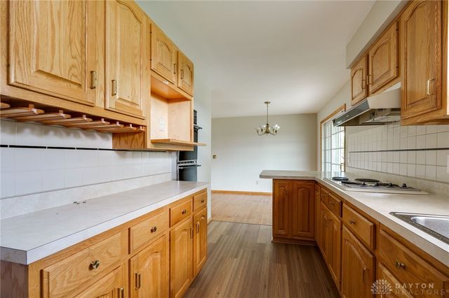1616 Crest Drive, Springfield, OH 45502