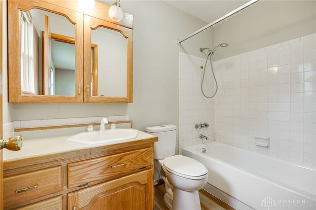 1616 Crest Drive, Springfield, OH 45502
