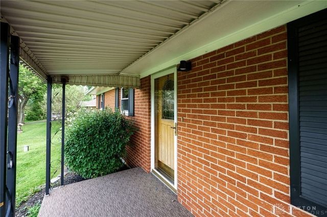 1616 Crest Drive, Springfield, OH 45502
