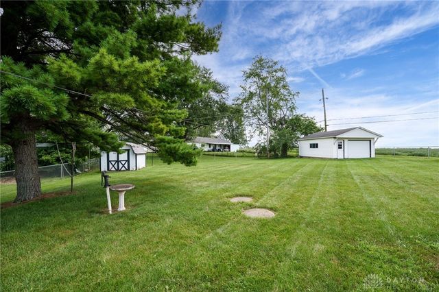 1616 Crest Drive, Springfield, OH 45502