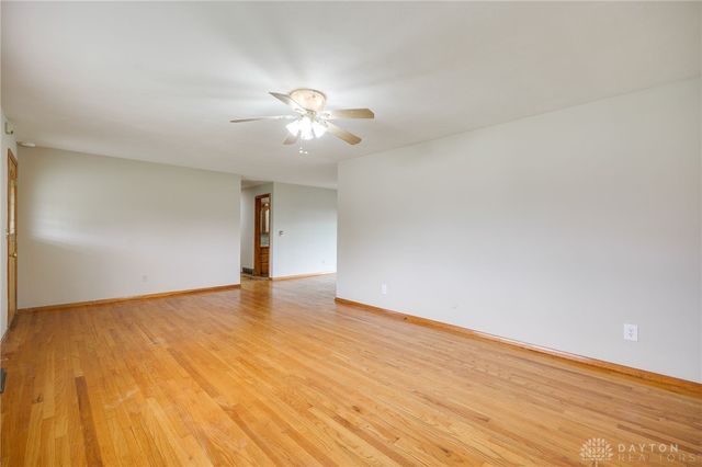 1616 Crest Drive, Springfield, OH 45502