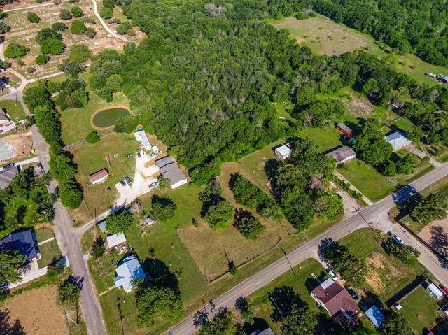 000 N Barron Road, Covington, TX 76636