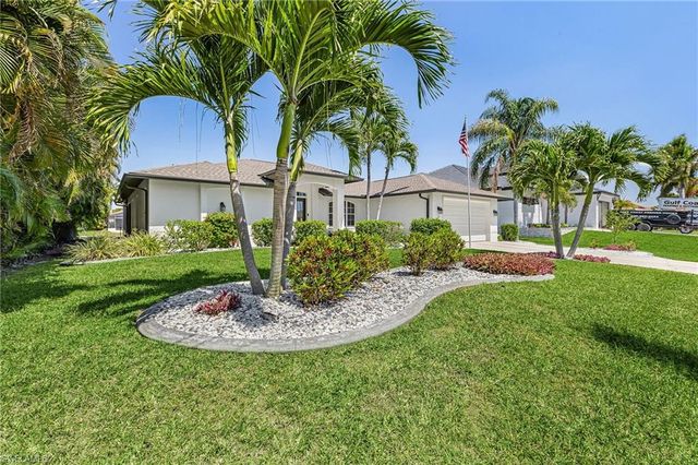 2207 SW 52nd ST, Cape Coral, FL 33914