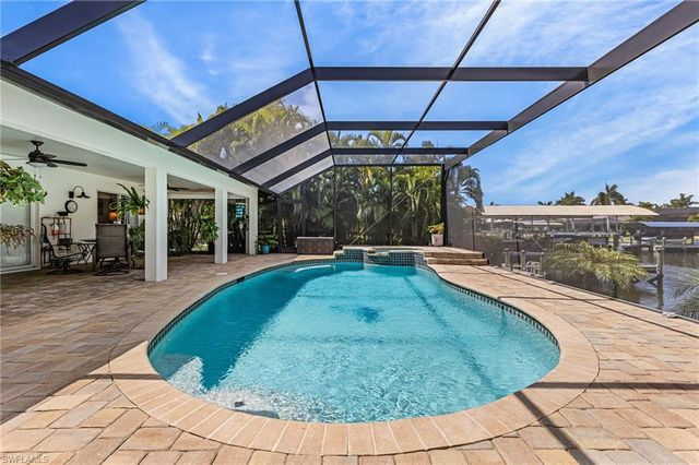 2207 SW 52nd ST, Cape Coral, FL 33914