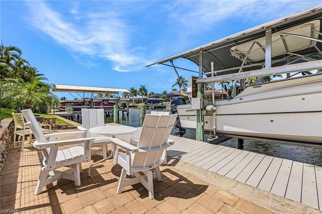 2207 SW 52nd ST, Cape Coral, FL 33914