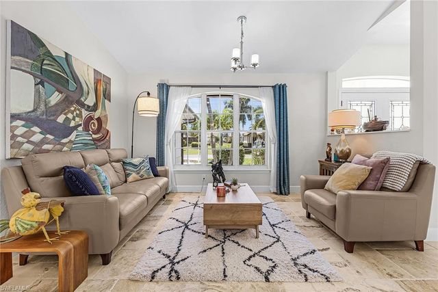 2207 SW 52nd ST, Cape Coral, FL 33914