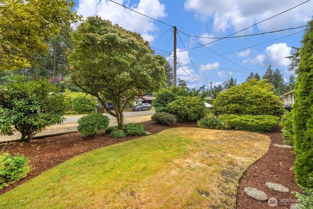 824 NE 194th Street, Shoreline, WA 98155
