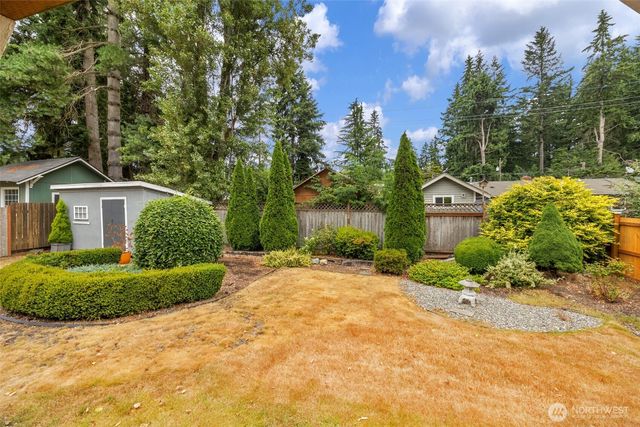 824 NE 194th Street, Shoreline, WA 98155
