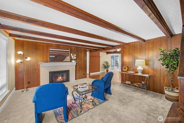 824 NE 194th Street, Shoreline, WA 98155
