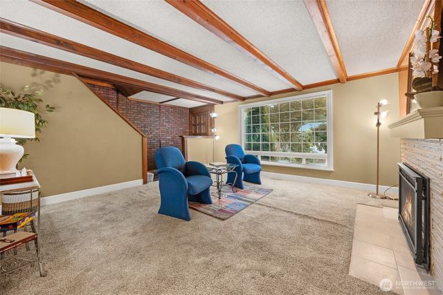 824 NE 194th Street, Shoreline, WA 98155