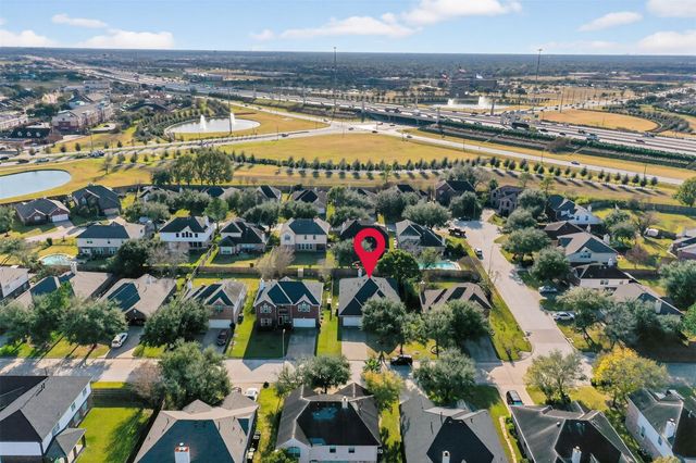 727 N Elder Grove Drive, Pearland, TX 77584