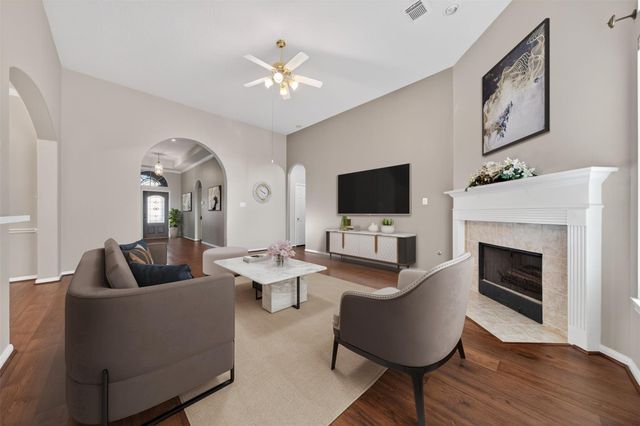 727 N Elder Grove Drive, Pearland, TX 77584