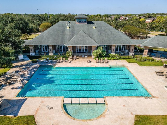 727 N Elder Grove Drive, Pearland, TX 77584