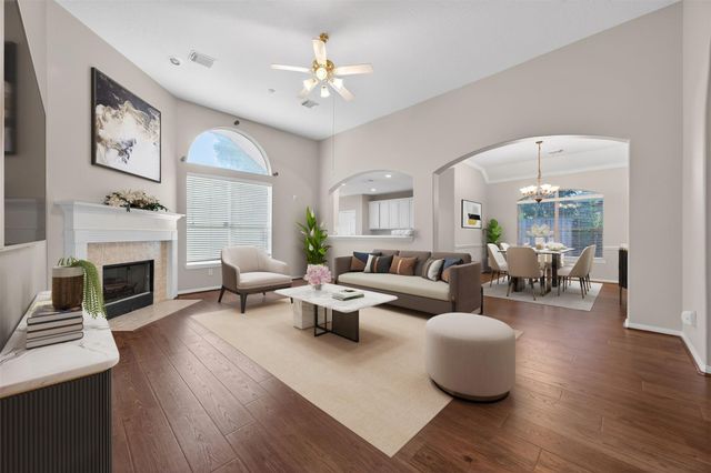 727 N Elder Grove Drive, Pearland, TX 77584